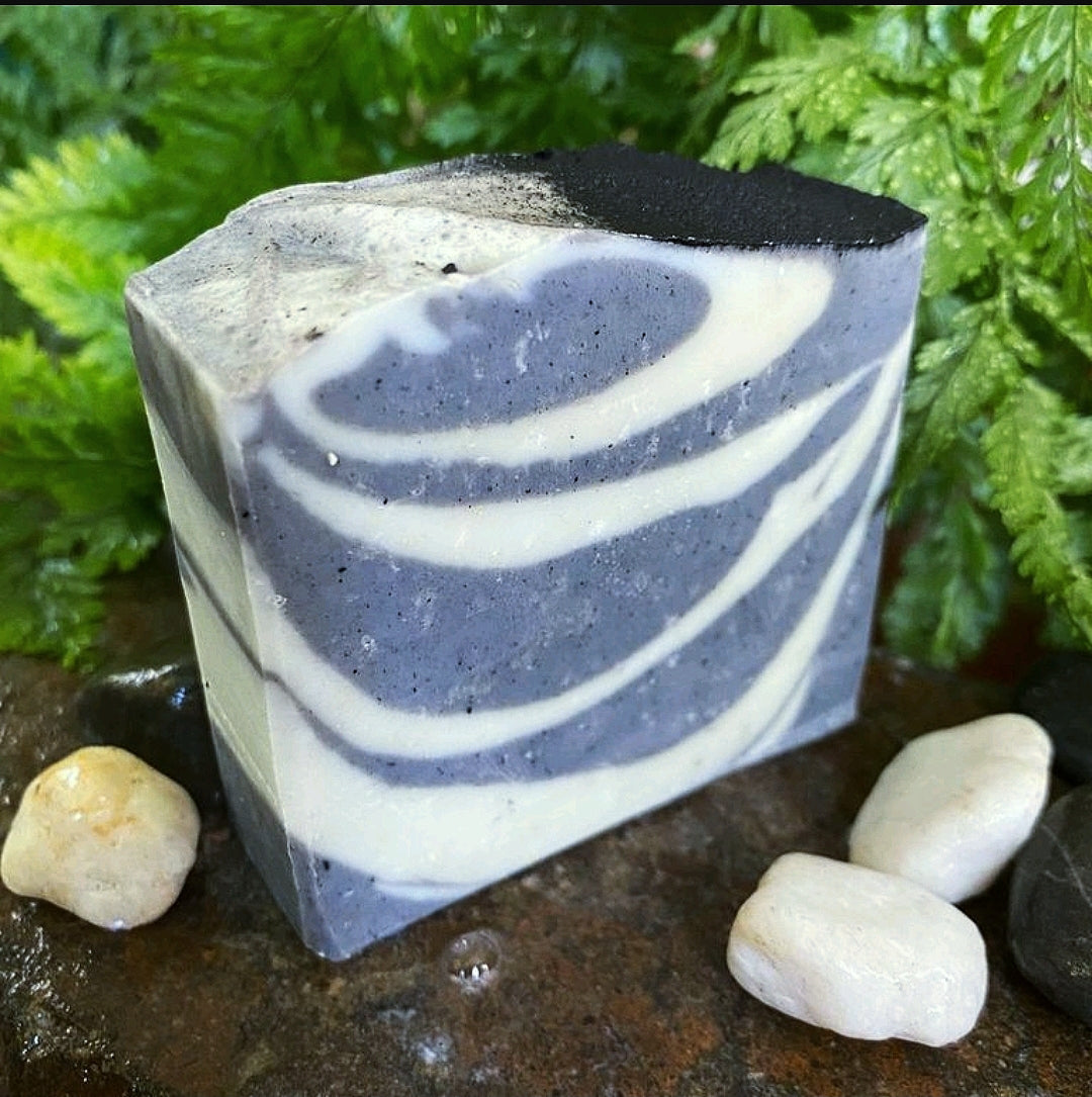 Kawakawa and Pūriri Charcoal Soap