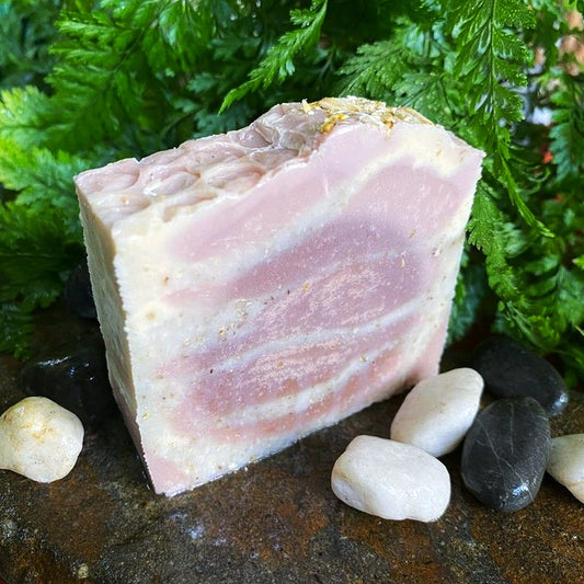 Mānuka Honey and Oat Soap